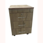 3-drawer drawer with movable base with silver handles