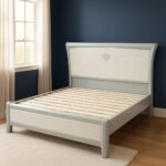 سرير خشب طبيعى