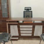 مكتب140 سم مزود بوحده ادراج