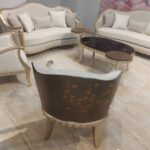 2-4 طقم صالون فاخر بتصميم أنيق مع طاولات مودرن وخشب طبيعي